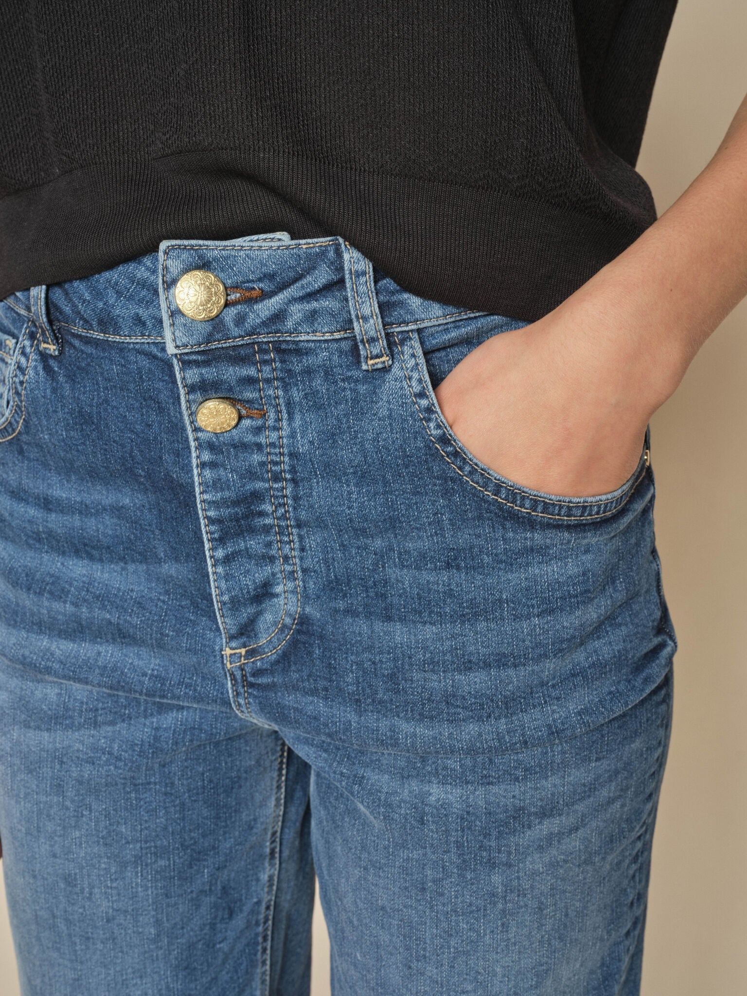 Modelshot / Blue / Detail